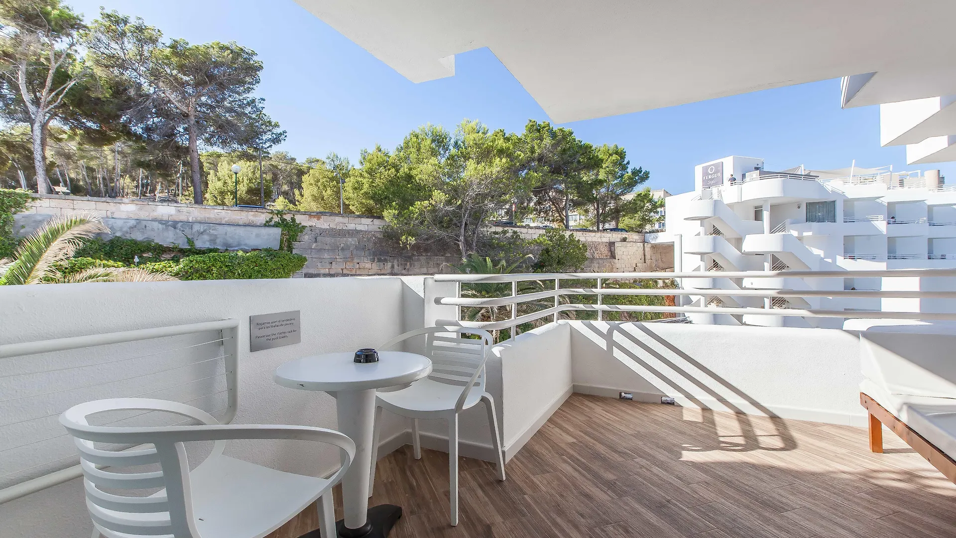 **** Отель Fergus Style Cala Blanca Suites Санта-Понса Испания