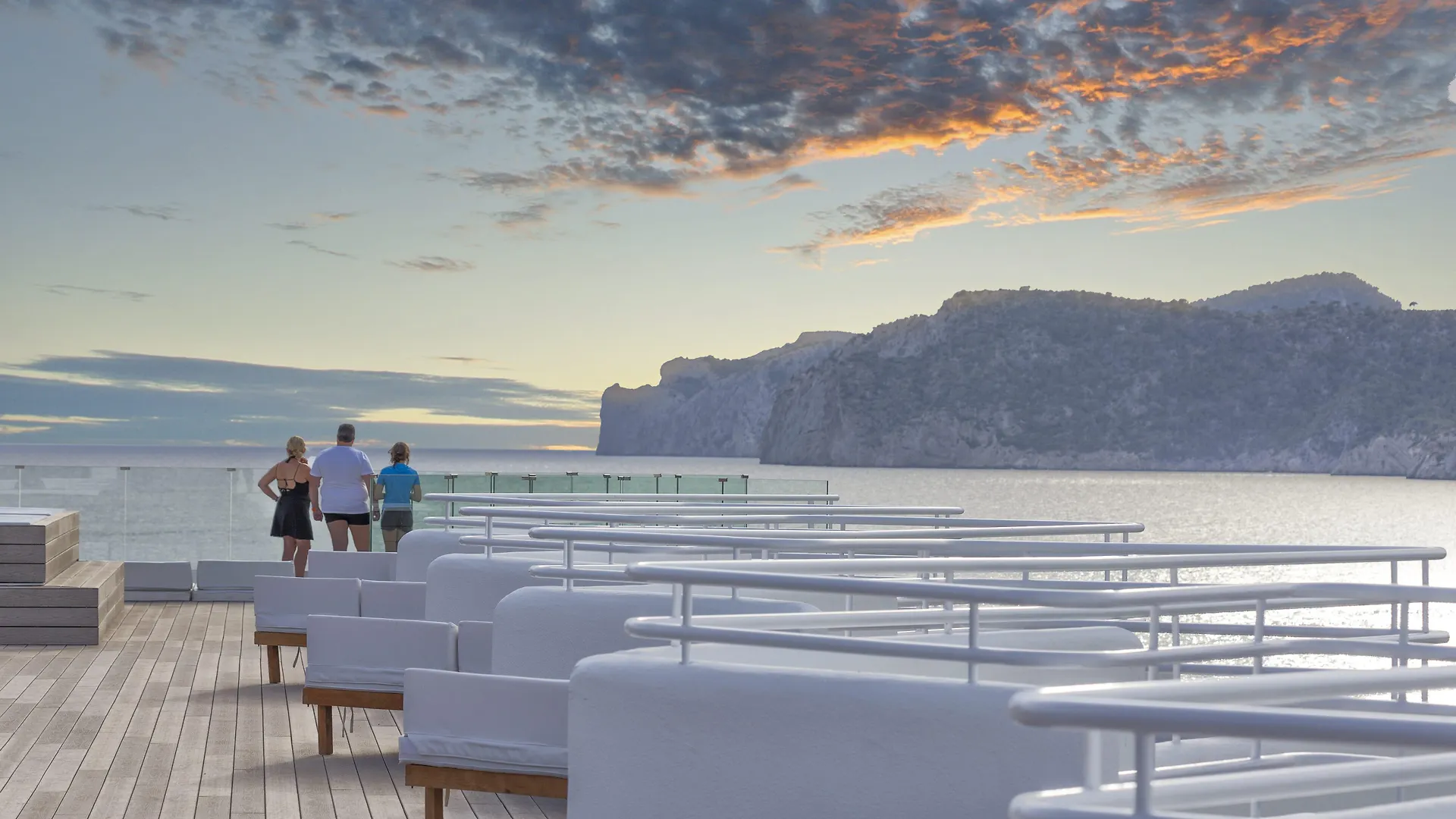Fergus Style Cala Blanca Suites Санта-Понса 4*,  Испания