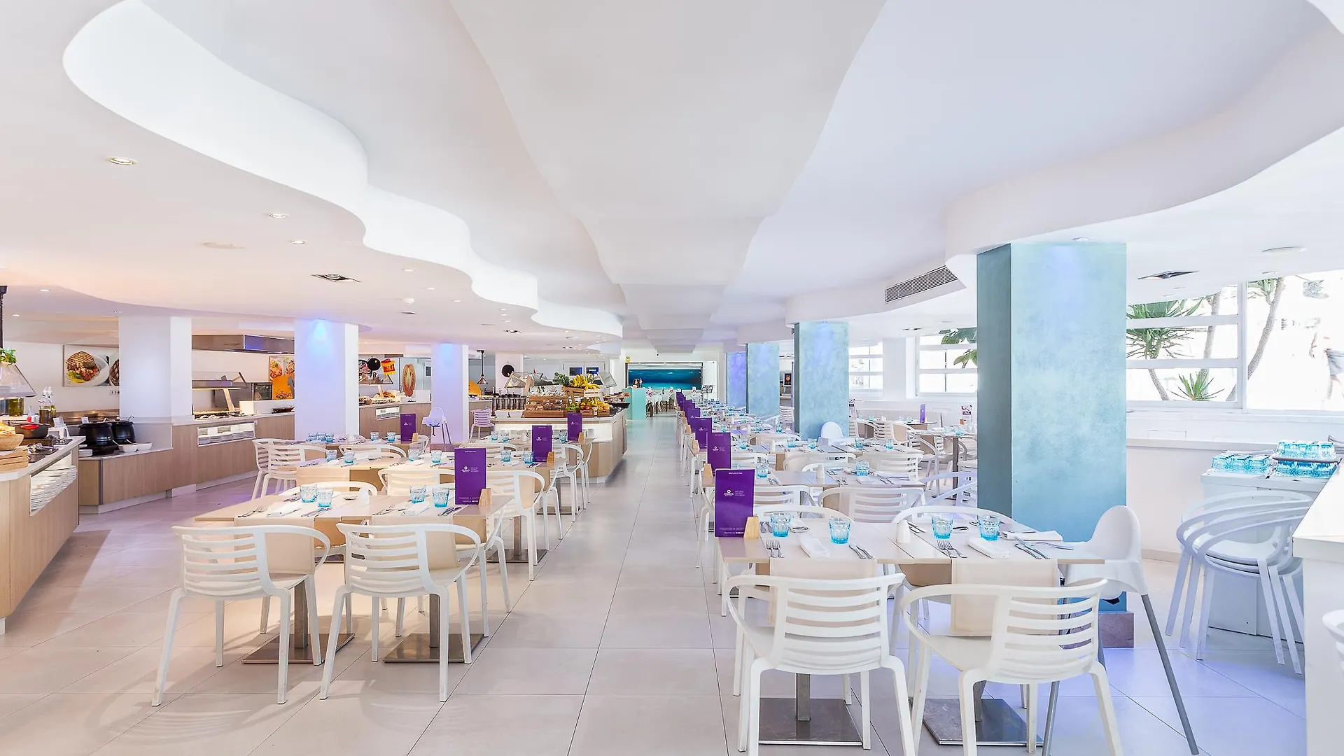 Fergus Style Cala Blanca Suites Санта-Понса Отель