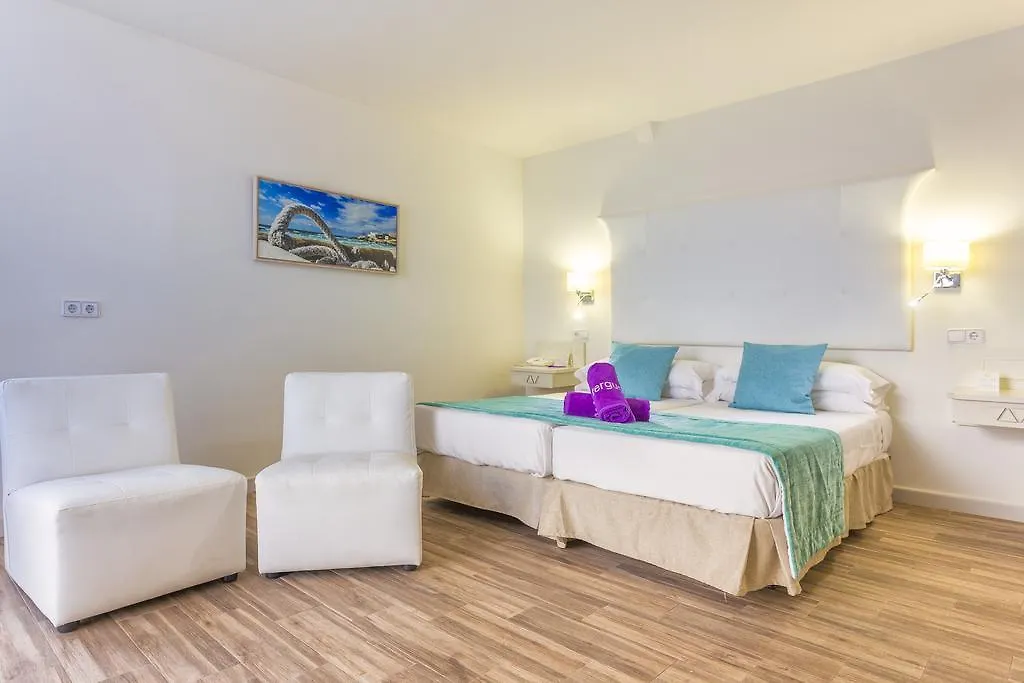 **** Отель Fergus Style Cala Blanca Suites Санта-Понса Испания
