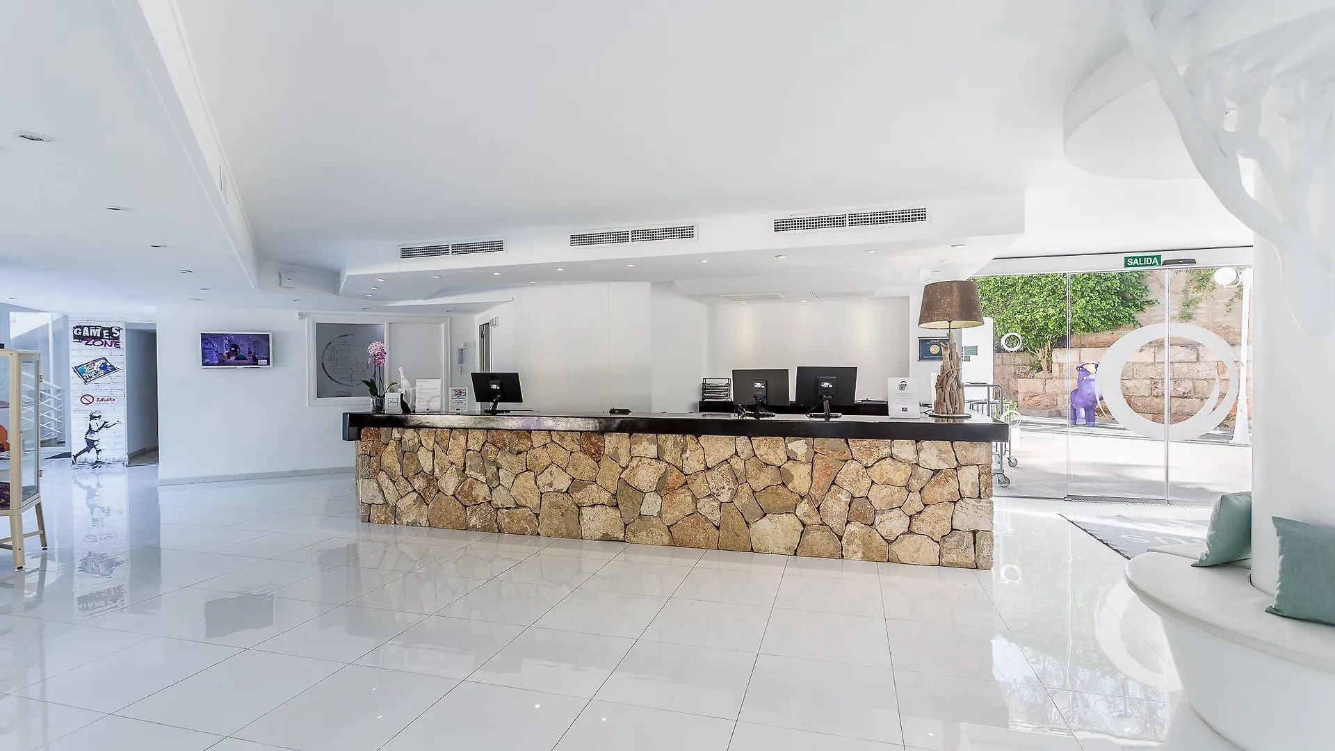 فندق Fergus Style Cala Blanca Suites سانتا بونسا