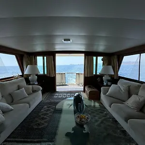 Yacht Our Alissa Botel Sant Adria de Besos
